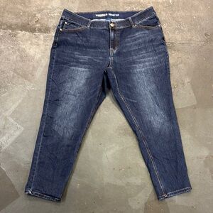 EUC MISTAKE BRAND NEW Lincoln outfitters, comfort, flex dark wash 18 W